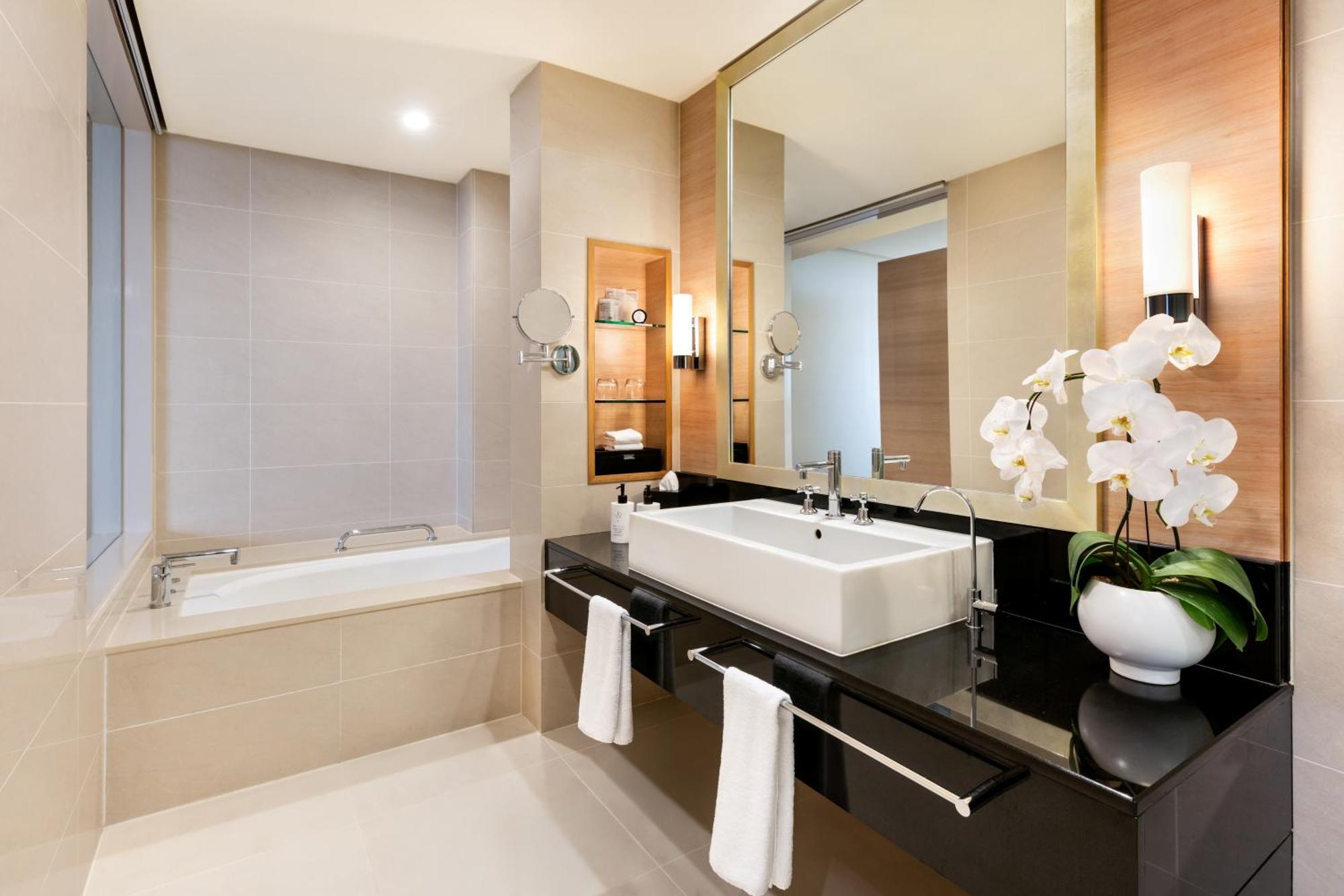 Pacific Club Room