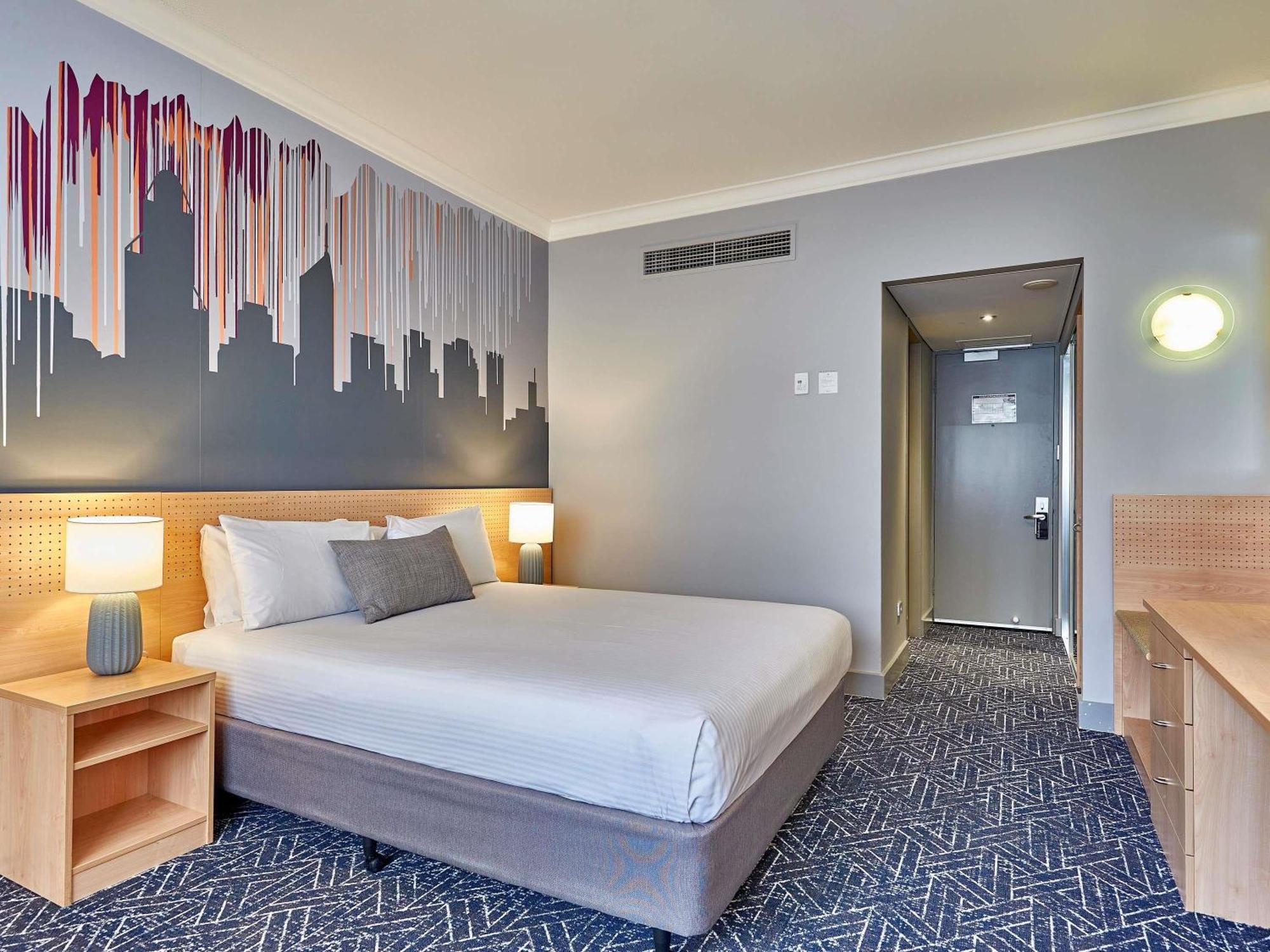 Classic Queen Room