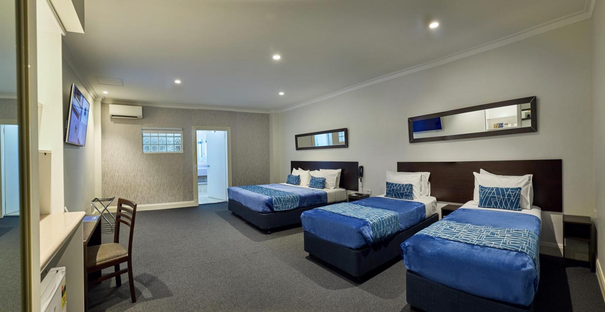 Family Room with Solar Skylight (No Window),1717022043:JPEG