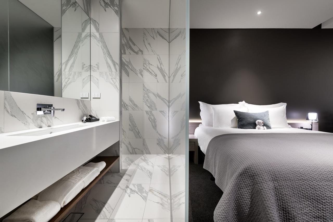 Suite Lit King-Size avec Vue sur la Cour