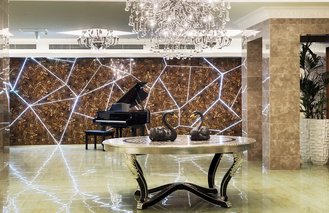 Swan River Hotel-1