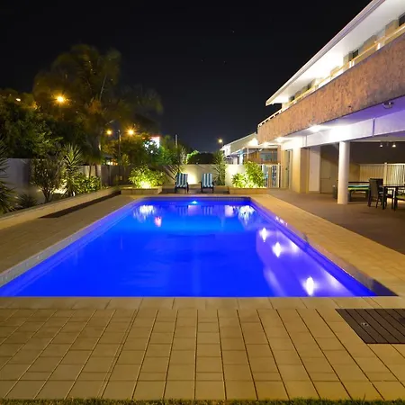 Bentley Motel-2